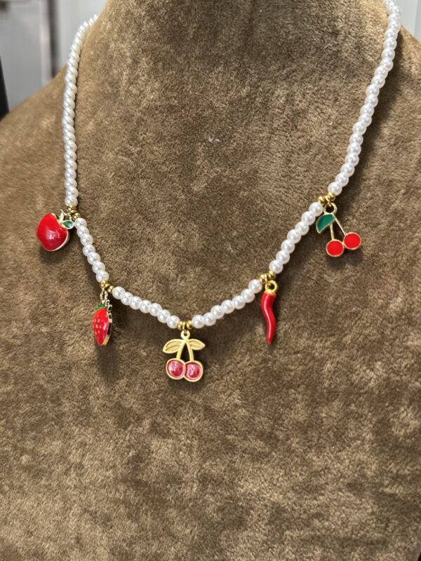 Collar Cherry Perlas